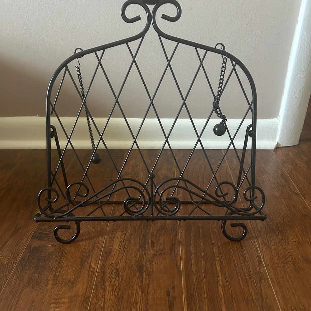 Black Metal Cookbook Stand